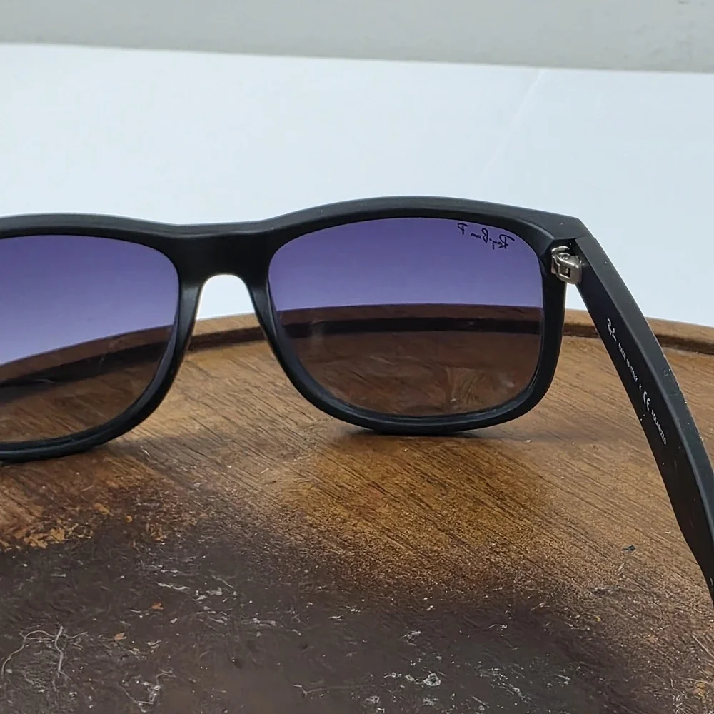 Ray-Ban RB4165 Justin Sunglasses Mens 54-16-145 Black Gray Polarized Square